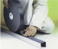 Bandă pentru pereţi despărţitori, 3 x 90mm x 30m, autoadezivă, 10 role/cutie, 12 cutii/palet, Z3809030953